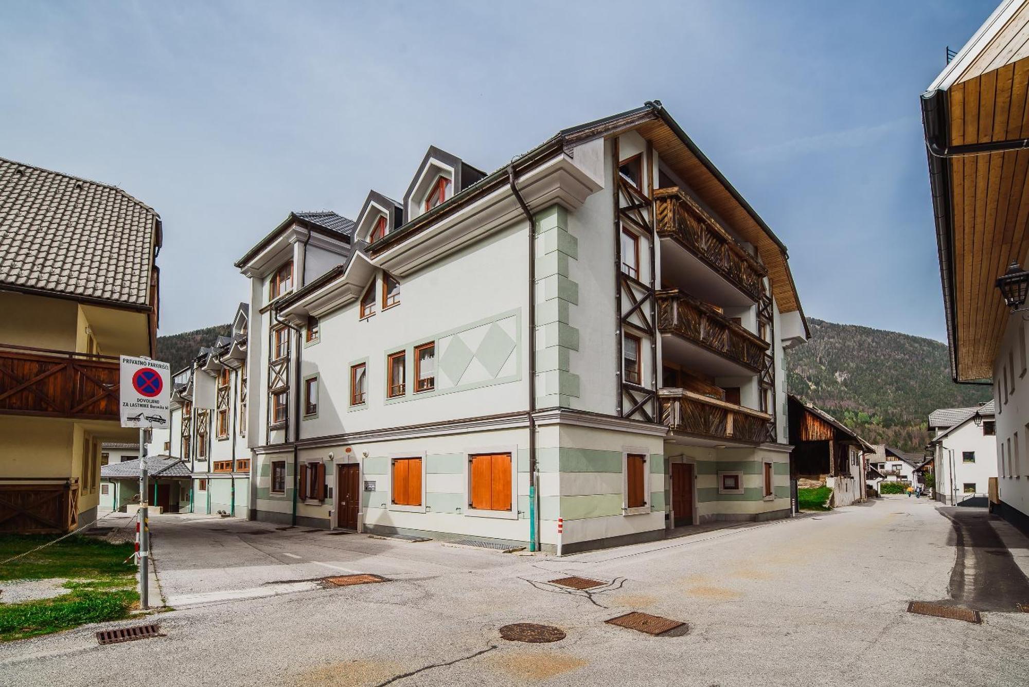 Apartments Slavec With Free Onsite Parking Kranjska Gora Room photo