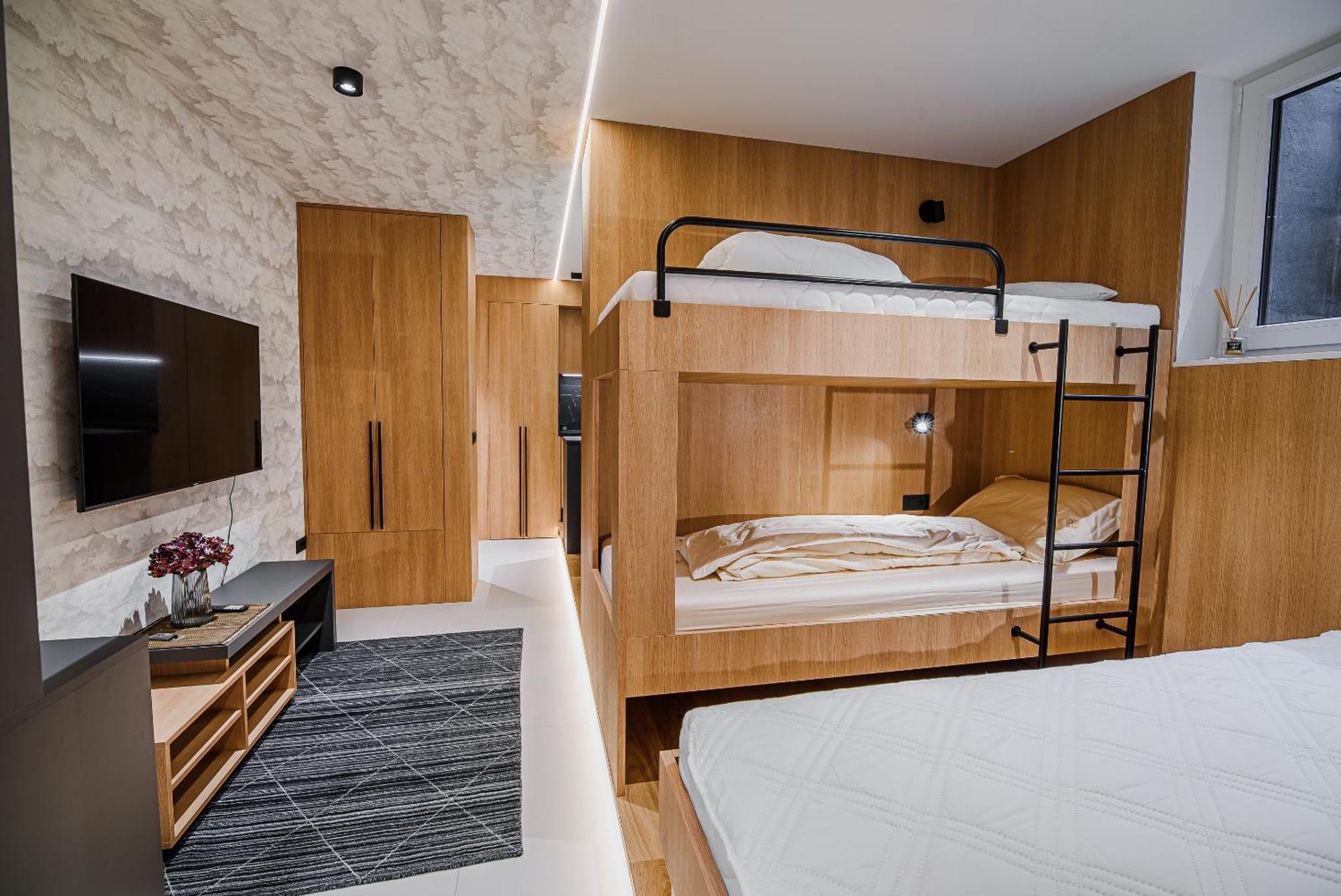Apartments Slavec With Free Onsite Parking Kranjska Gora Room photo