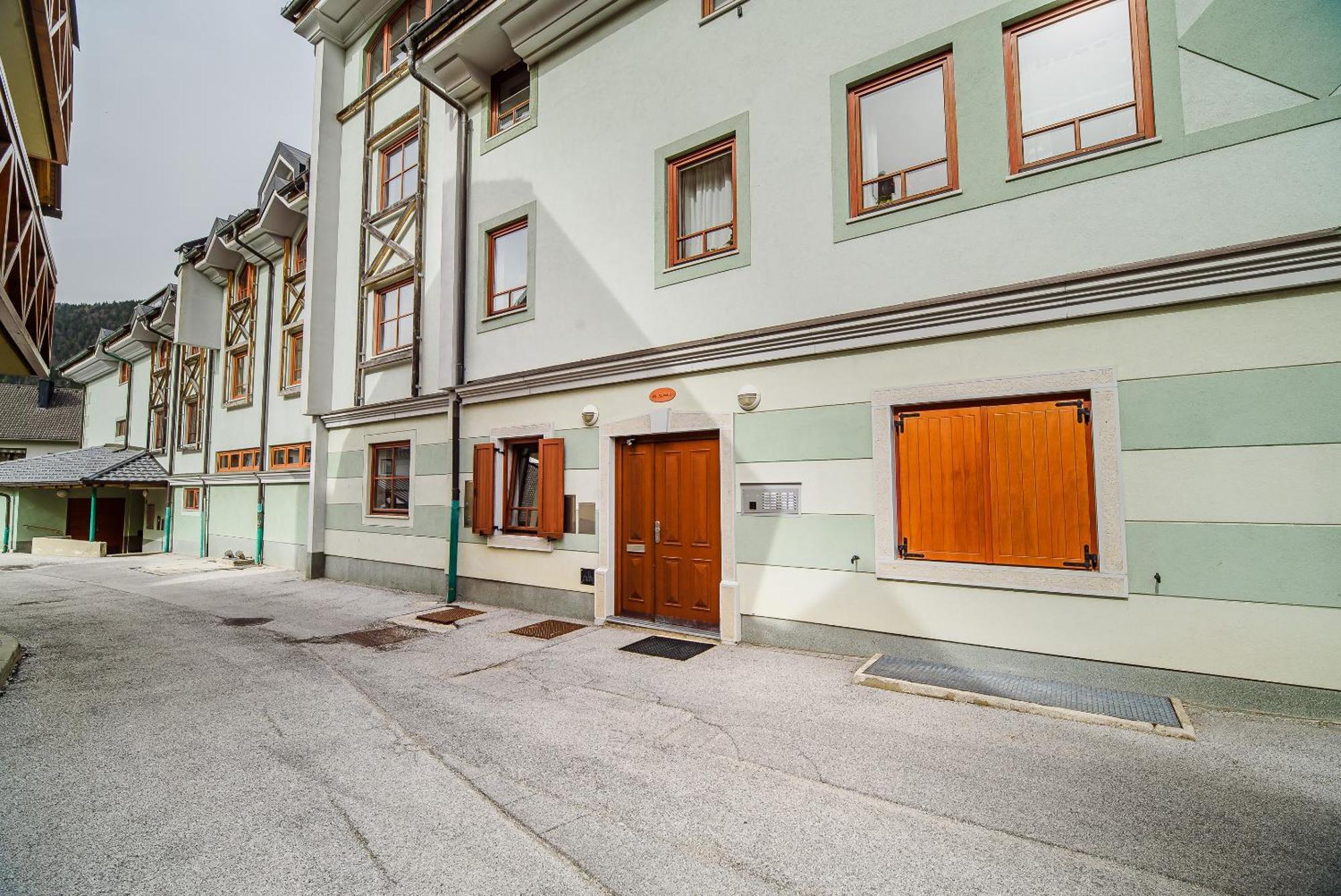 Apartments Slavec With Free Onsite Parking Kranjska Gora Exterior photo